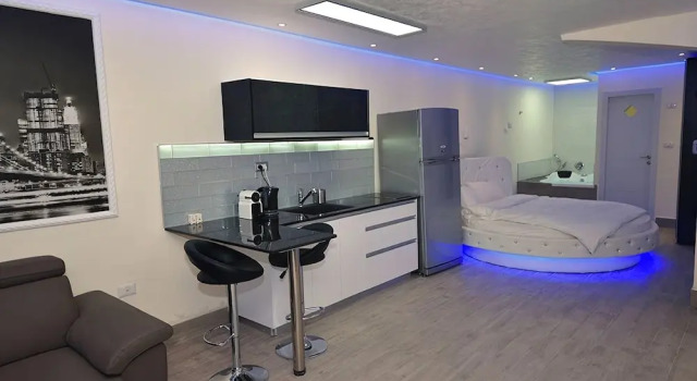 Jordan Luxury Suite