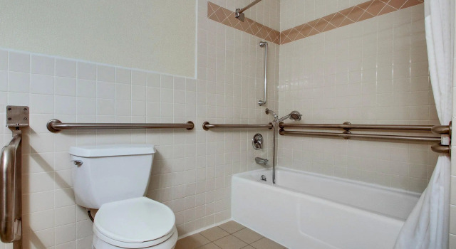Двухместный номер Standard Holiday Inn Westbury-Long Island by IHG