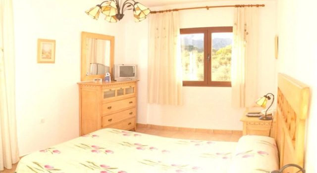 House With 5 Bedrooms in Priego de Cordoba, With Wonderful Mountain Vi, Забронировать Отель Приего-де-Кордова 