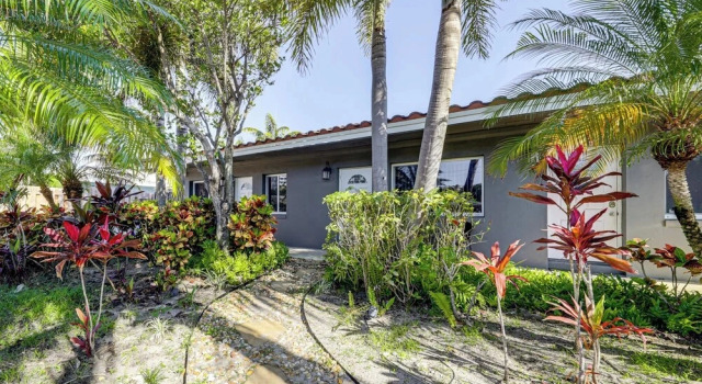 1 Block to Beach! Pompano Apt w/ Pool Access, Забронировать Апартаменты/квартира Апартаменты штата Флориды, Апартаменты/квартира
