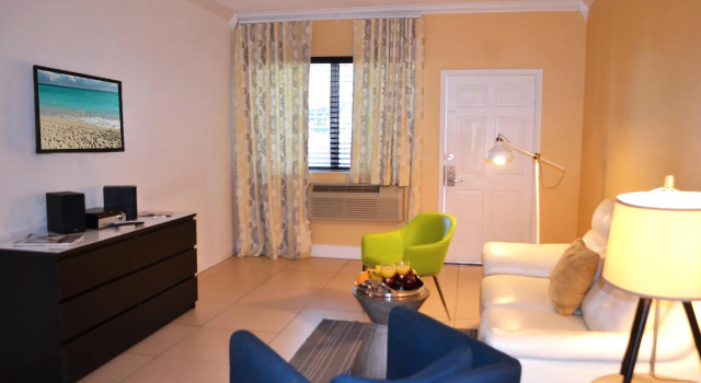 Студия Beachside All Suites Hotel