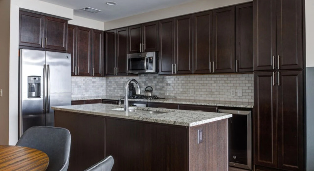 Domio Downtown Spacious 2BR 10 Min to Bbva Compass Soccer Stadium, Забронировать Отель Хьюстон Texas Gulf Coast, рядом с Станция хьюстонского скоростного трамвая "Белл"