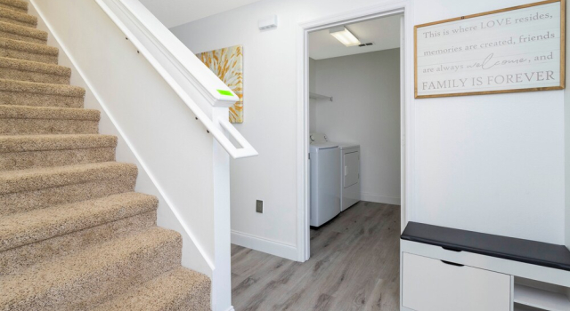 Коттедж Beautiful 5Bd Single Family w/ Game Room @ 106 Lake Wilson Preserve