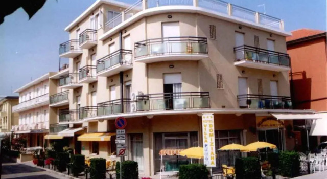Hotel Domiziana, Забронировать Отель Торре Педрера Римини
