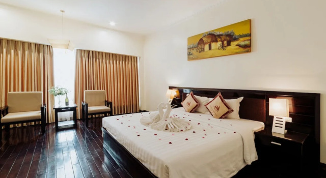 Двухместный номер Superior White Palace Thai Binh Hotel