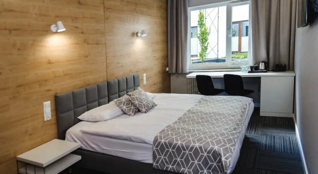 Hotel 107, Varaa Hotelli  