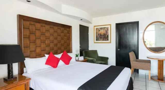 Номер Comfort Hotel Zona Dorada