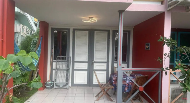 Апартаменты Studio à 500m plage et loc voiture en complément