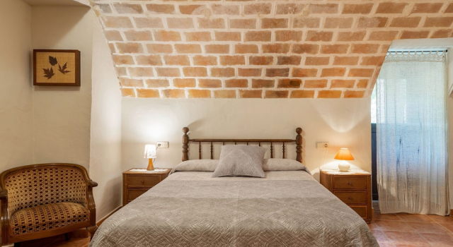 Appealing Apartment in Girona With Swimming Pool, Réserver Appartement Parlavà 