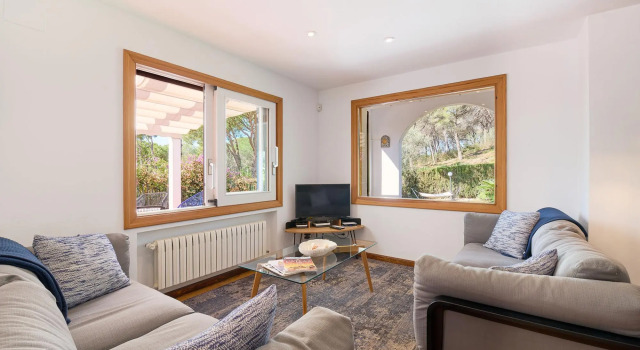 Cloe in Llafranc with 4 bedrooms and 2 bathrooms, Забронировать Отель Палафружель Baix Empordà