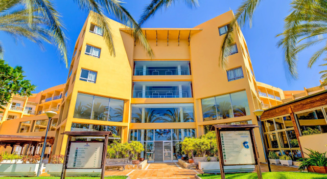SBH Costa Calma Beach Resort Hotel, Buchen Sie Resort Hotels in Costa Calma mit Parkplatz, Parkplätze