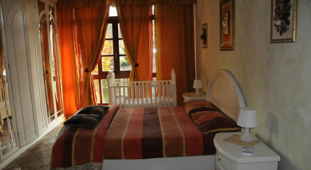 Cascina With Swimming Pool, Book Hotel Hoteller i Canale med parkering, Parkering