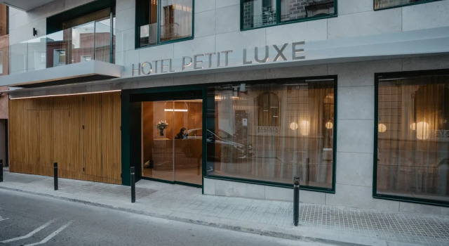 Hotel Petit Luxe, Забронировать Бутик-отель Тарраса Vallès Occidental, рядом с Замок и картезианский монастырь