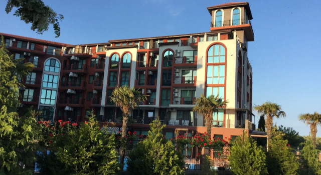 Chateau Del Marina Complex Apartments