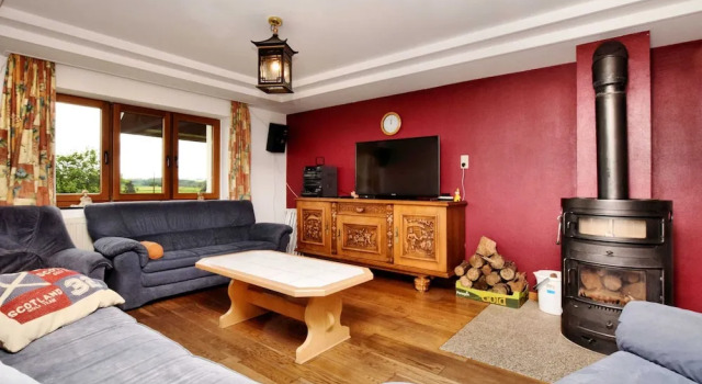 Modern Holiday Home in Schönberg with Hot Tub, Rezerwuj Hotel St. Vith Oost Kantons