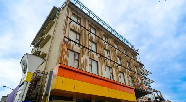 Oriva Tulips Inn and Suites - Nr Majestic, Забронировать Отель Отели штата Карнатаки 3 звезды, 3*