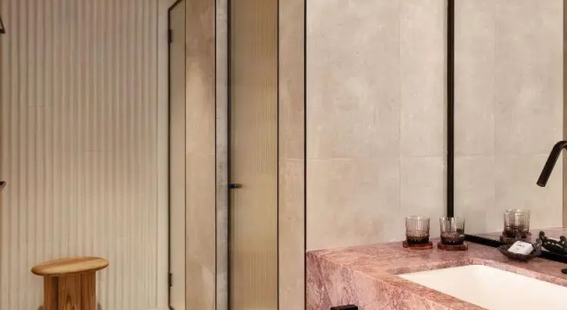 Люкс с балконом и с красивым видом из окна Mondrian Gold Coast