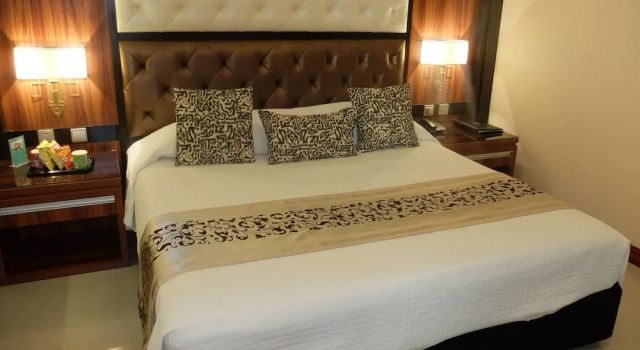Люкс с балконом Central Park Tower Resort