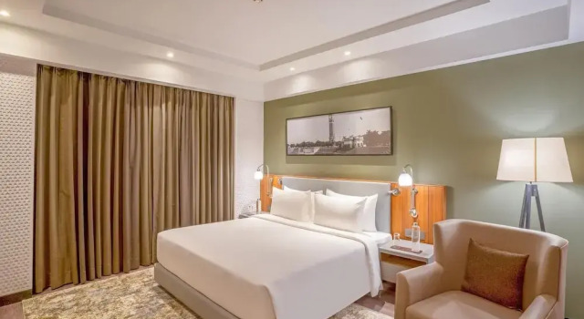 Люкс Executive Park Inn By Radisson Lucknow Vikas Nagar
