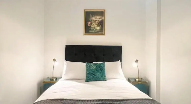 Апартаменты The County Staycation
