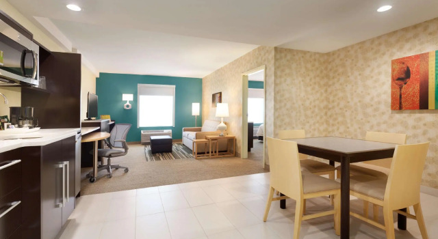 Двухместный люкс Home2 Suites By Hilton El Paso Airport