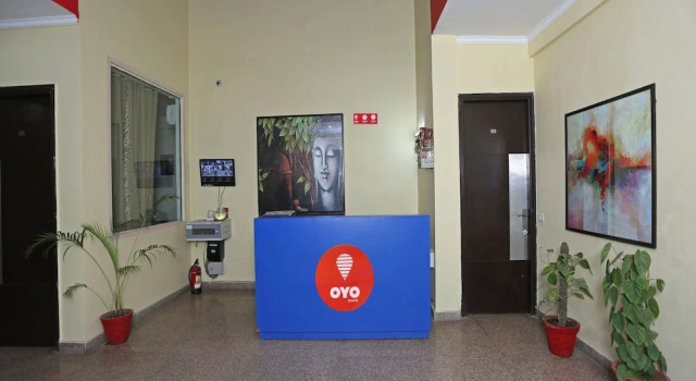 Super Collection O Tipsyy Inn, Забронировать Отель Отели Гургаон с парковкой, рядом с Whirlpool of India Ltd, Парковка