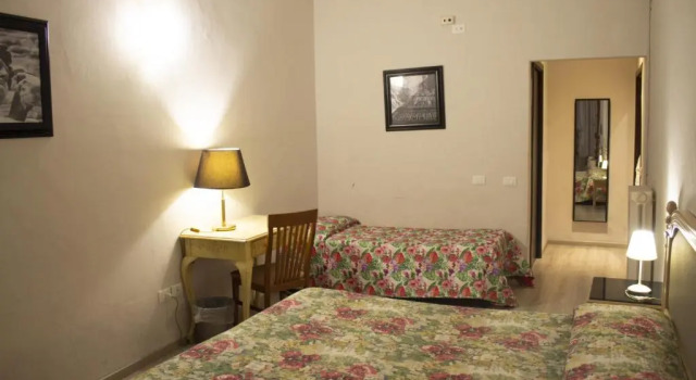 Трёхместный номер Hotel Medici