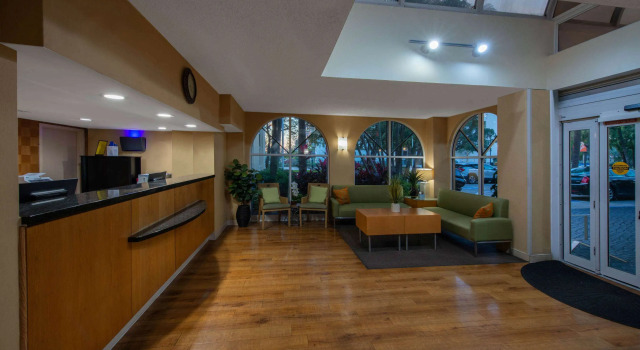 La Quinta Inn & Suites Deerfield Beach I-95, Rezerwuj Hotel Deerfield Beach Floryda