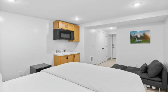 Extended Stay Comfy Suites LL, Забронировать Отель Филадельфия Philadelphia Metropolitan Area, рядом с Центр исполнительских видов искусства Манна