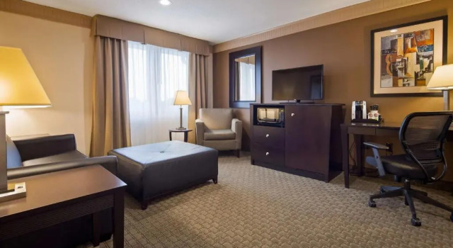 Люкс Best Western Plus Concordville Hotel