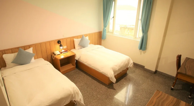 Holiday Hotel