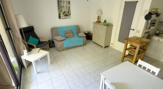 Appartement Six-Fours-les-Plages, 2 pièces, 4 personnes - FR-1-316-157, Забронировать Апартаменты/квартира Отели Сис-Фур-Ле-Плаж с парковкой, Парковка