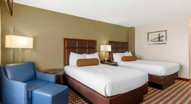 Номер Best Western Plus Grosvenor Airport Hotel