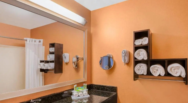Номер Standard Holiday Inn Express Hotel & Suites San Jose-Morgan Hill by IHG