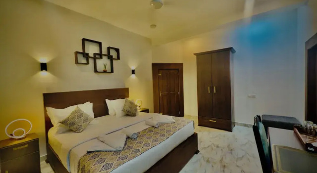Номер Comfort Aloe Transit Hotel