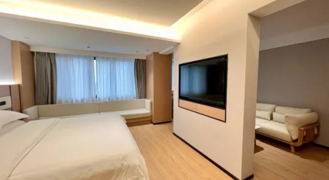 Люкс Business Huaiyuan West Bay Hotel