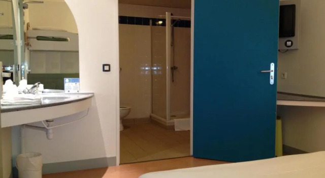 Трёхместный номер ibis Budget Caen Centre Gare