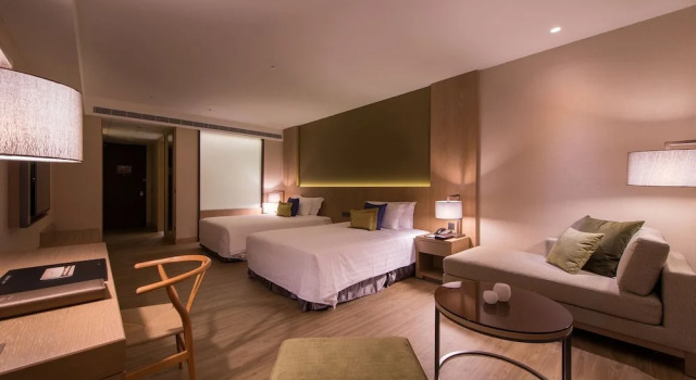 Номер Standard с видом на озеро Golden Lake Hotel