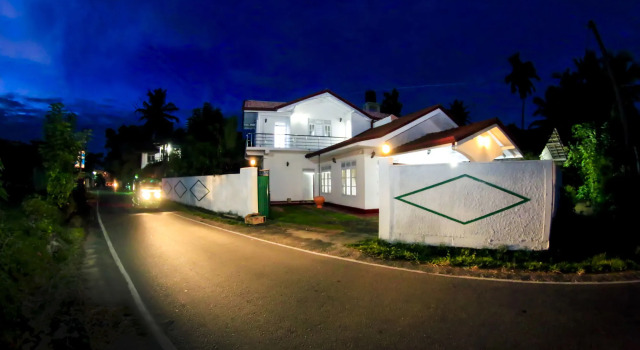 White Villa, Забронировать Вилла Виллы Велигама, рядом с Kushtarajagala, Вилла