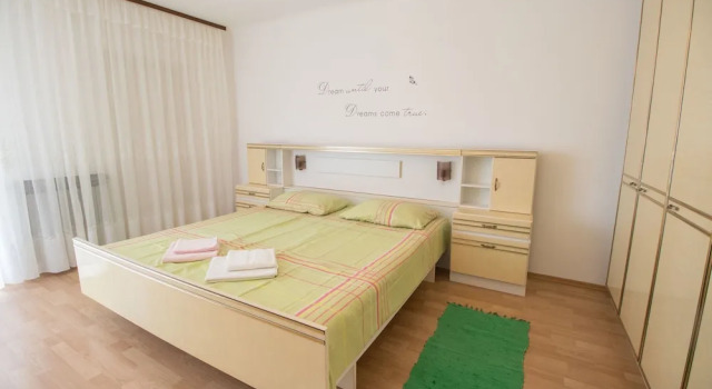 Apartment Mladen