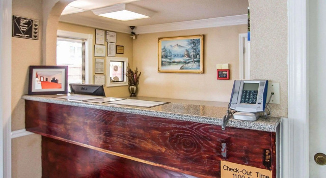 Econo Lodge Richmond Hill, Boek Hotel Hotels in Georgia met parkeren, Parkeren