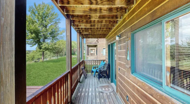 Апартаменты Adventure Basecamp! Three Bears Resort Retreat