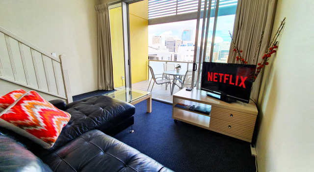City Penthouse Views Wine Pool Gym Netflix, Забронировать Отель Отели Брисбна 3 звезды, рядом с Торговый центр Queen Street, 3*