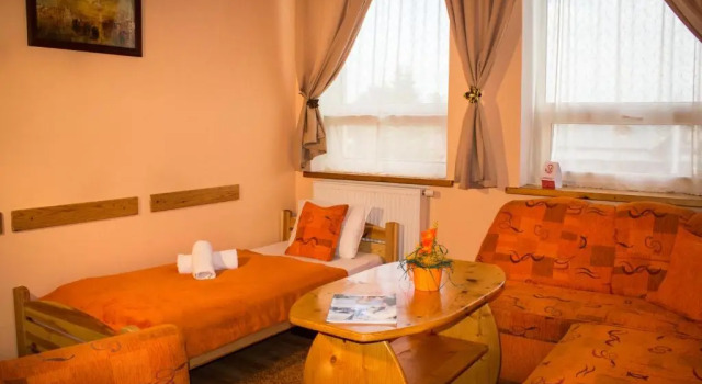 Полулюкс Apartmány Renomal