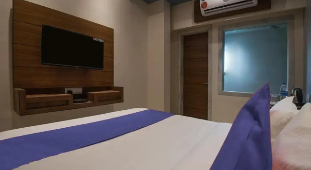 Hotel Suites Inn, Забронировать Отель Отели Мумбай с парковкой, рядом с Central Institute of Fisheries Education, Парковка