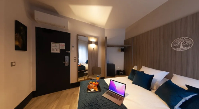 Номер Comfort HNG Hotel Nancy Gare
