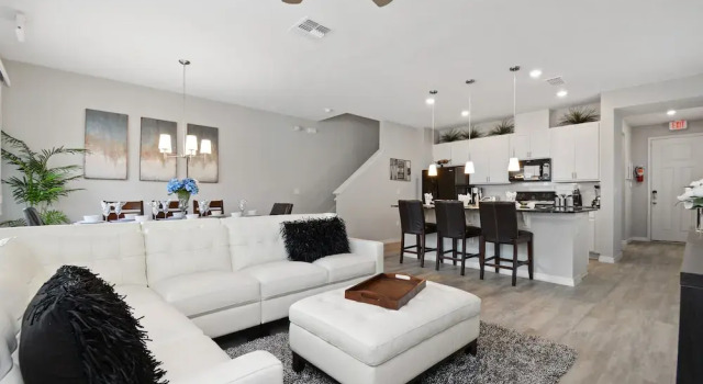 Номер Standard Four Bedroom GameRoom Compass Bay Resort 5128A