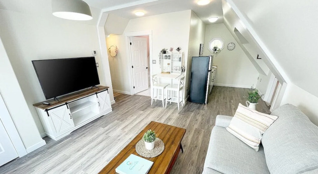 Семейный люкс с 2 комнатами Gateway to Greenwich Suites