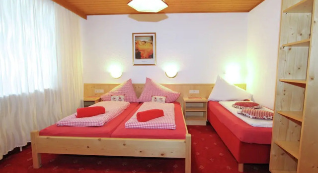 Spacious Holiday Home in Mayrhofen near Ski Area, Забронировать Отель Отели Майрхофен с парковкой, Парковка