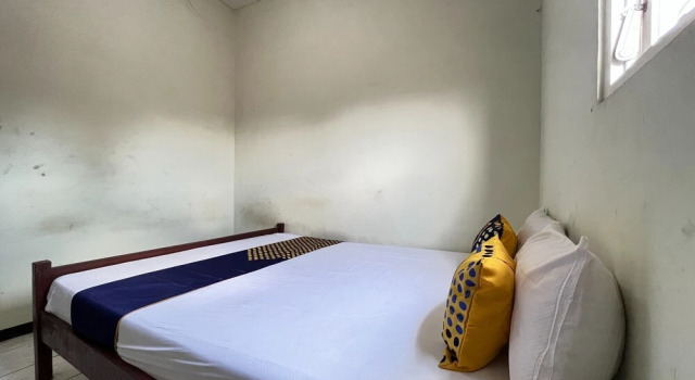 Camera Economy Hotel O Kost Berkah Near Kebun Teh Wonosari